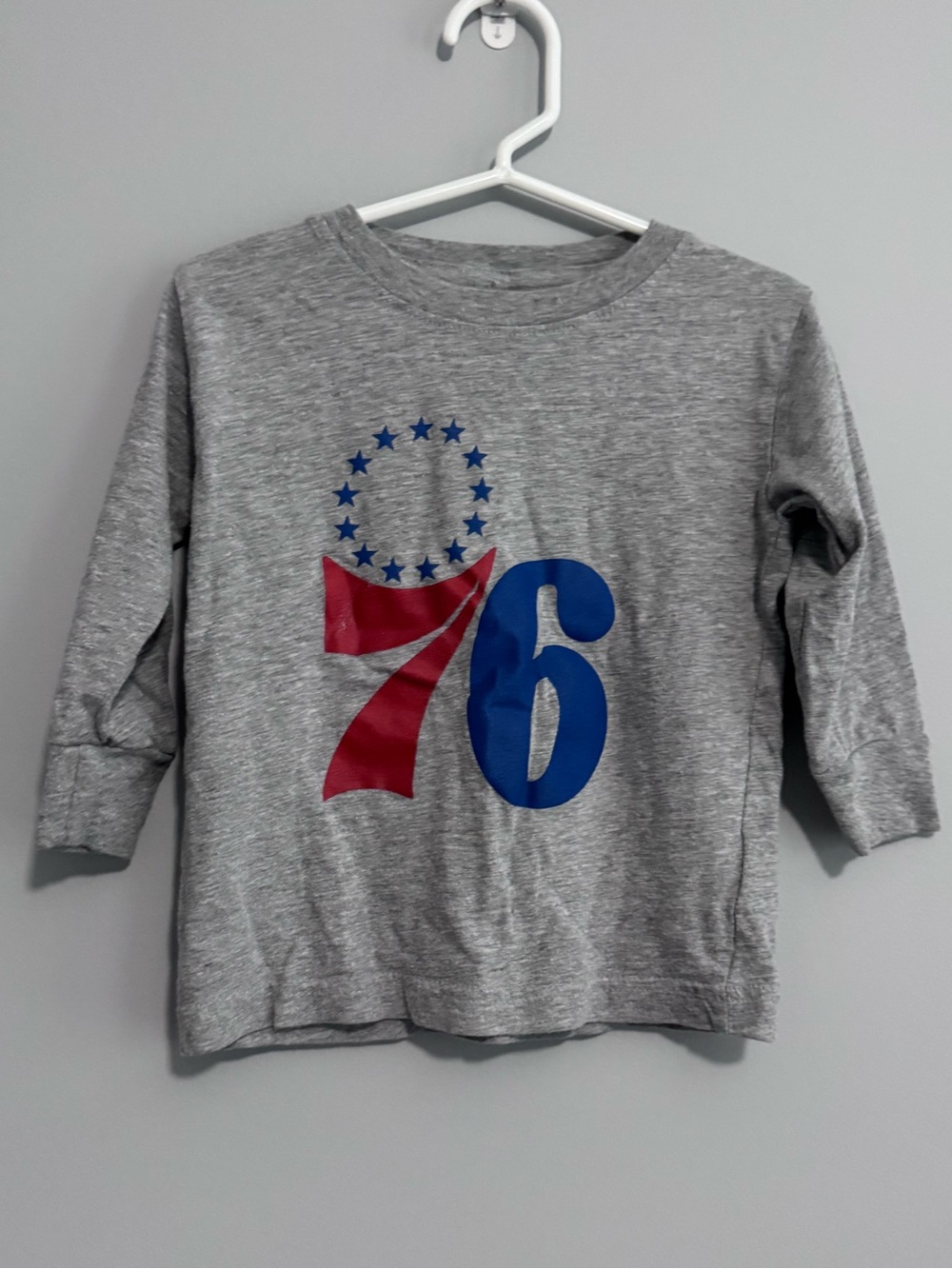 NBA Kids Grey Long-Sleeve Tee with Red & Blue 76 Graphic
